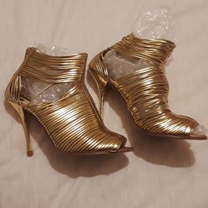 Beautiful Ted Baker gold strappy heels